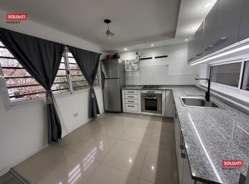 Casa · 200m² · 5 Ambientes · 2 Cocheras · Casa Venta 3 Dorm. Parrilla Avellaneda