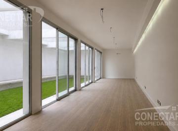Local comercial · 80m² · 1 Ambiente · Oficina Ideal Pilates / Yoga - Patio Propio 80 m² Cubiertos Patio 70 m²