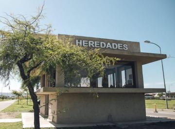 Terreno · 1511m² · ¡Oportunidad! Lote en Siete Soles - Barrio Heredades ¡Excelente Ubicación!