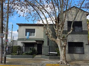 Casa · 120m² · 5 Ambientes · 2 Cocheras · Casa en Don Bosco