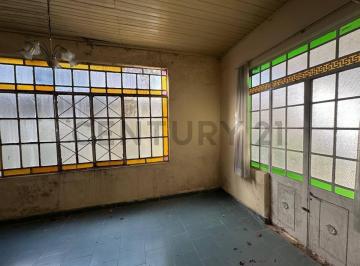 PH · 65m² · 2 Ambientes · 64 Entre 115 y 116 PH en Venta a Refaccionar