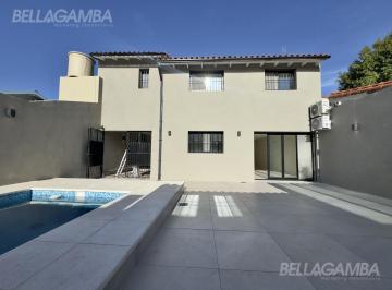 Casa · 200m² · 5 Ambientes · 3 Cocheras · Casa Venta Olivos 5 Ambientes Cocheras Pileta