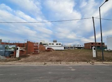 Frente Lote · Lote de 360 m² en Docta Av – Córdoba | Ideal Dúplex o Casa con G