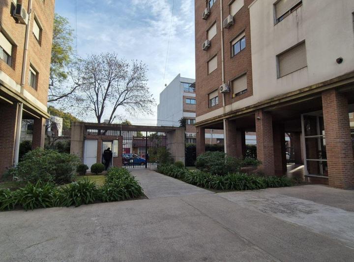 Venta Depto 4amb Cochera Versalles
