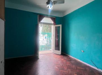 Departamento · 33m² · 2 Ambientes · 2 Ambientes en Caballito | Bajas Expensas | a Reciclar | Excelente Ubicacion