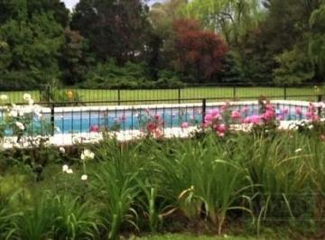 Casa · 400ha · 5 Ambientes · 2 Cocheras · Lindisima Casa en Venta en Carmel!