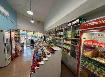 Fondo de comercio · 60m² · Venta Fondo de Comercio Minimarket 24 Hs. Alberdi