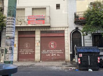 Casa de 5 ambientes, Balvanera · Casa con Deposito. Cocheras.
