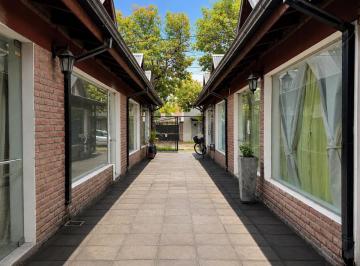 Local comercial · 148m² · 6 Ambientes · Venta/permuta - Galería Comercial con 6 Locales en Funes.