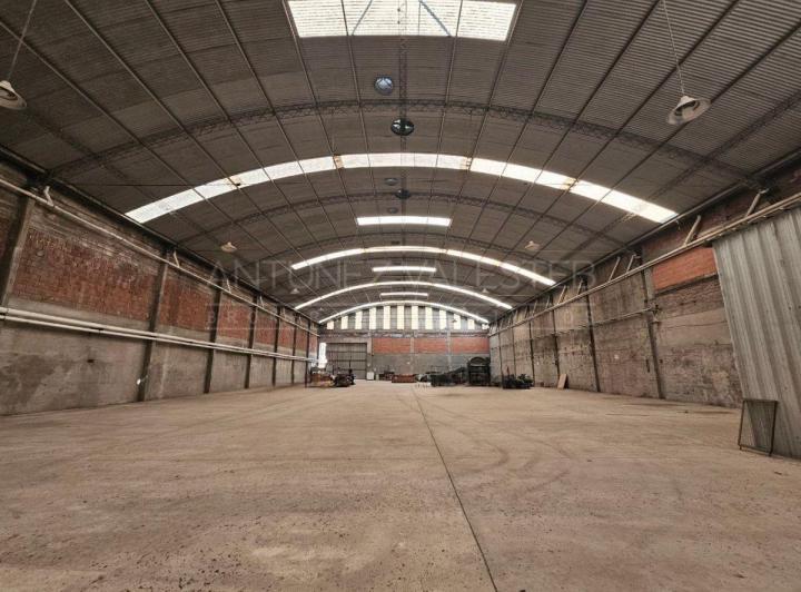 Bodega-Galpón · 1100m² · 1 Cochera