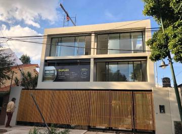 Casa · 150ha · 4 Ambientes · 3 Cocheras · Venta Duplex 4 Ambientes en San Isidro!