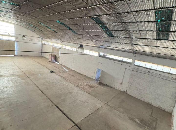 Bodega-Galpón · 1200m² · 2 Ambientes · 1 Cochera