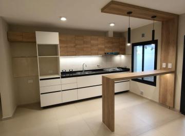 Casa · 108m² · 3 Ambientes · 2 Cocheras · Duplex en Venta en Planta Baja en San Ignacio Village