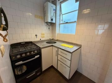 Departamento · 45m² · 2 Ambientes · Recien Pintado Av Scalabrini y Av Cordoba con Patio