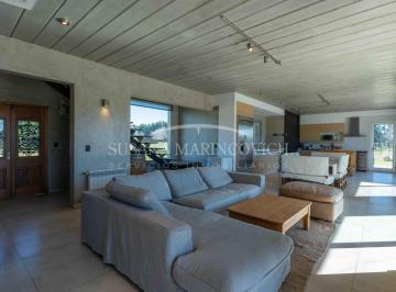 Campo · 50000ha · 5 Dormitorios · Chacra en Venta en Azcuénaga – 5 Hectáreas con Dos Casas, Pileta y Cancha de Tenis