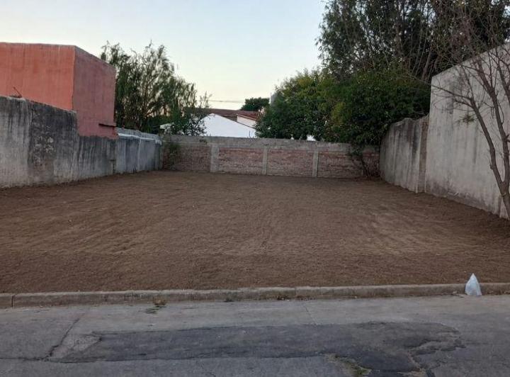 Terreno · 325m²