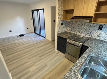 PH · 55m² · 2 Ambientes · Venta PH Al Frente Quilmes Centro.