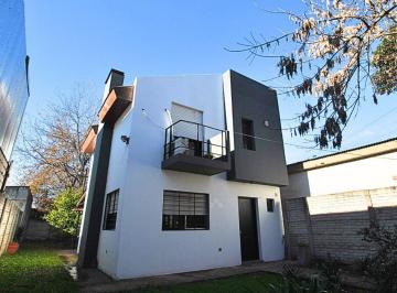 Casa · 98m² · 3 Ambientes · 1 Cochera · Venta Casa 3 Ambientes en del Viso