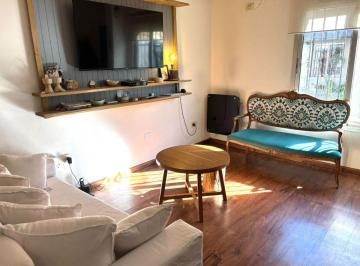 Casa de 4 ambientes, San Miguel · Triplex a La Venta en Bella Vista