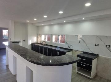 Casa · 150m² · 4 Ambientes · 1 Cochera · Venta Casa 4 Amb. Pileta B San Pablo Pilar