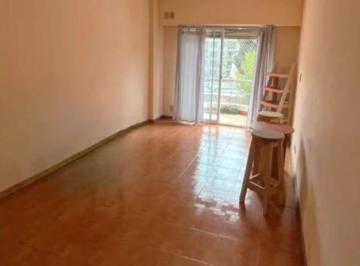 Departamento de 1 ambiente, Parque Chacabuco · Monoambiente C/ Balcón, Frente, Muy Luminoso - Apto Profesional
