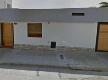 Casa · 90m² · 4 Ambientes · 1 Cochera · Venta Casa 3 Dorm. B° Caceres Córdoba