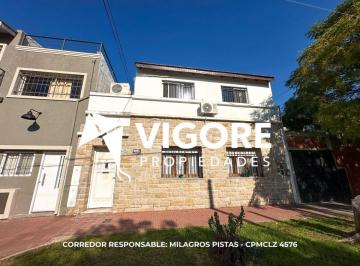 PH de 3 ambientes, Lomas de Zamora · PH de 3 Ambientes en Venta - Banfield