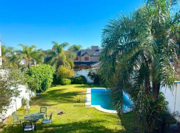 Casa de 9 ambientes, Córdoba · Casa en Venta de 4 Dorm. | Urca