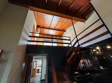 Casa · 198m² · 4 Ambientes · 2 Cocheras · Venta Casa 4 Ambientes Quilmes Oeste
