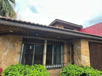 Casa · 198m² · 4 Ambientes · 2 Cocheras · Venta Casa 4 Ambientes Quilmes Oeste