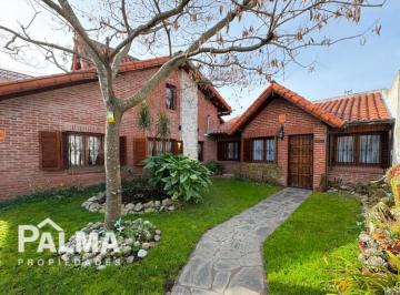 Imagen1 · Venta Casa de 3 Ambientes con Quincho, Parrilla y Garage