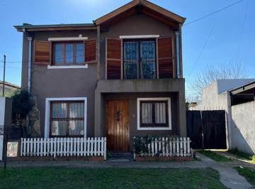Casa · 150m² · 5 Ambientes · 3 Cocheras · Casa en Venta en Turdera