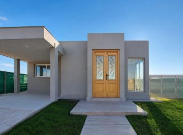Casa · 220m² · 5 Ambientes · 2 Cocheras · Alquiler Casa a Estrenar Losa Radiante B La Quebra