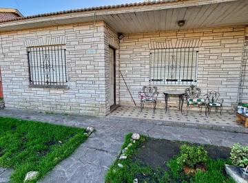 Casa · 295m² · 3 Ambientes · Casa en Venta - 2 Dorm. 1 Baño - 295 m - Mar del Plata