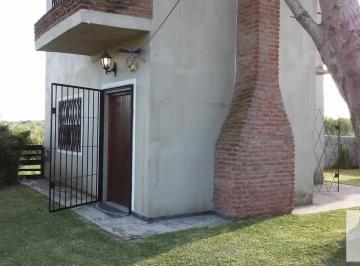 Casa · 72m² · 3 Ambientes · Casa en Venta - 2 Dorm. 2 Baños - 243 m - Mar del Tuyu