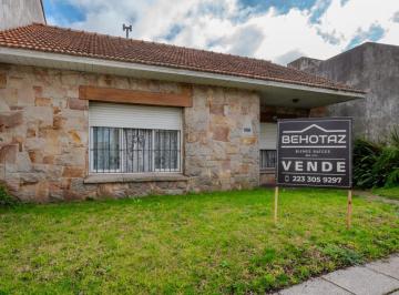 Casa · 71m² · 3 Ambientes · Oportunidad en San Carlos - Chalet a Reciclar Sobre Lote de 333 m²