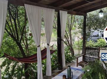 Casa · 160m² · 4 Ambientes · 1 Cochera · Se Vende Casa Quinta 2705 m² Miraflores Catamarca