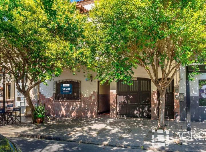 Casa · 384m² · 7 Ambientes · 1 Cochera