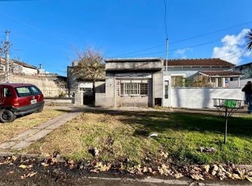 Casa · 107m² · 4 Ambientes · Casa en Venta - 3 Dorm. 2 Baños - 283 m - Mar del Plata