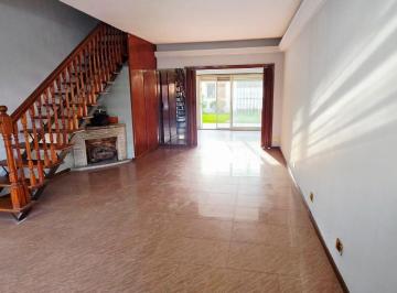 Casa · 85m² · 4 Ambientes · 1 Cochera · Venta Dúplex 4 Ambientes con Parrilla y Cochera Florida