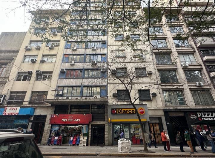 Venta Departamento Monoambiente - San Nicolas - Contrafrente - Refaccionado - Luminoso - Permuta