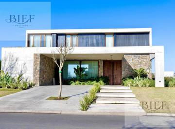 Casa · 323m² · 6 Ambientes · 4 Cocheras · Casa en Venta Puertos Muelles