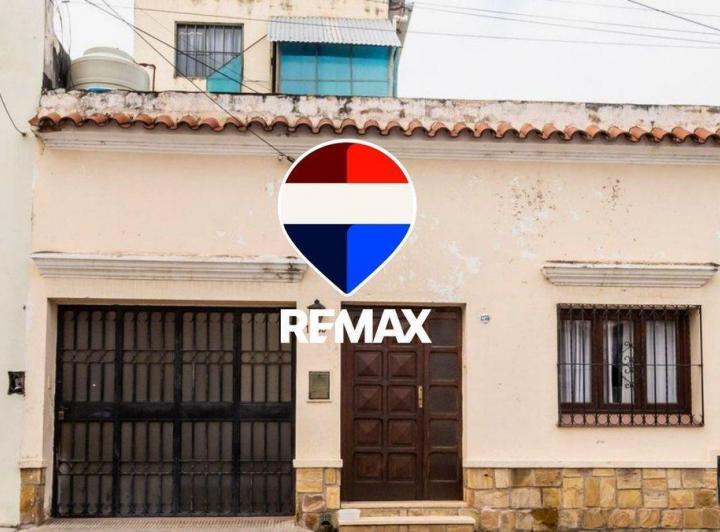Casa · 202m² · 10 Ambientes · 1 Cochera