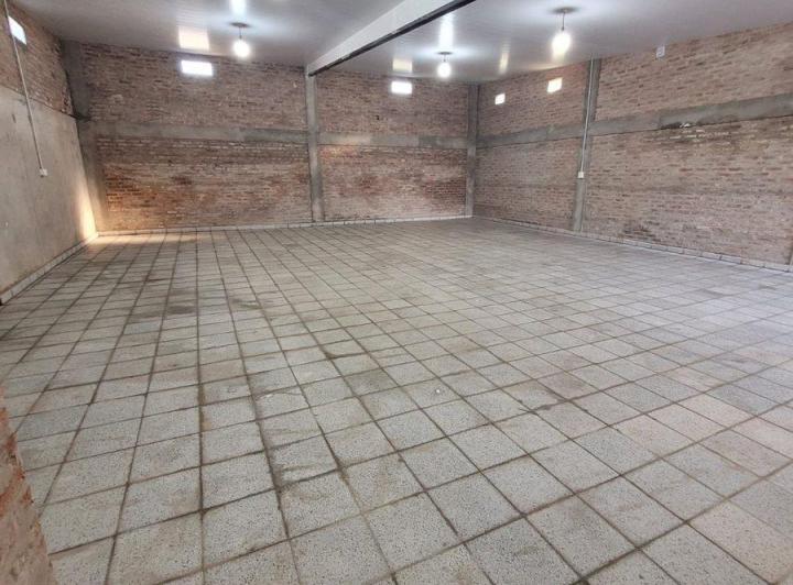 Bodega-Galpón · 128m²