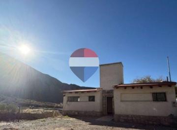 Casa · 91m² · 2 Ambientes · 1 Cochera · Venta Casa 2 Ambientes Terreno 867 m² Purmamarca
