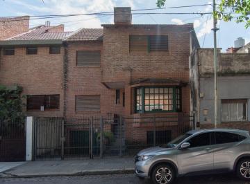 Casa · 200m² · 7 Ambientes · 4 Cocheras · Villa del Parque | 6 Hab + Cochera Para 5 Autos