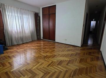 Departamento · 72m² · 4 Ambientes · Venta Departamento 4 Amb Caballito