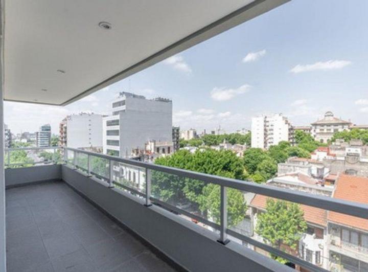 Venta Departamento 3 Amb. Balcón en Pque Patricios