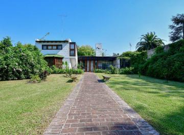 Casa · 224m² · 4 Ambientes · 1 Cochera · Casas en Venta City Bell Entre Caminos