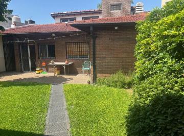 Casa · 162m² · 4 Ambientes · 1 Cochera · Casa en Venta 4 Amb. Castelar Norte